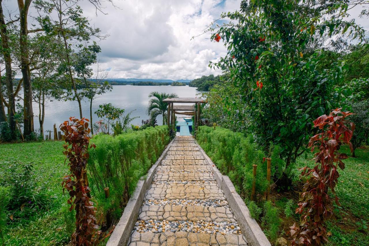 Almost Heaven Lake Resort By Cocotel Cavinti Kültér fotó